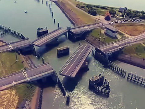 一眼以為是橋從中間斷開(kāi)，再看一眼原來(lái)是設(shè)計(jì)師用心良苦